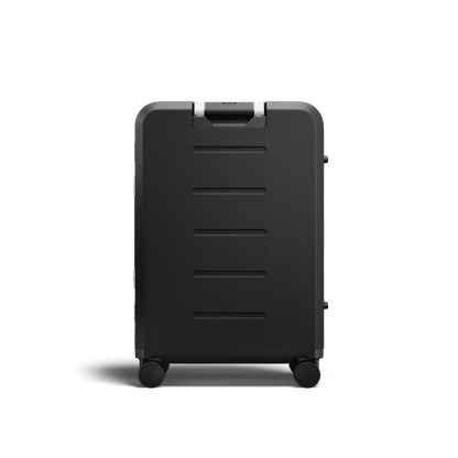 D_b_ Ramverk Pro Check-in Luggage Medium 68cm