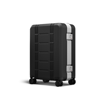 D_b_ Ramverk Pro Carry-on 55cm Cabin Spinner