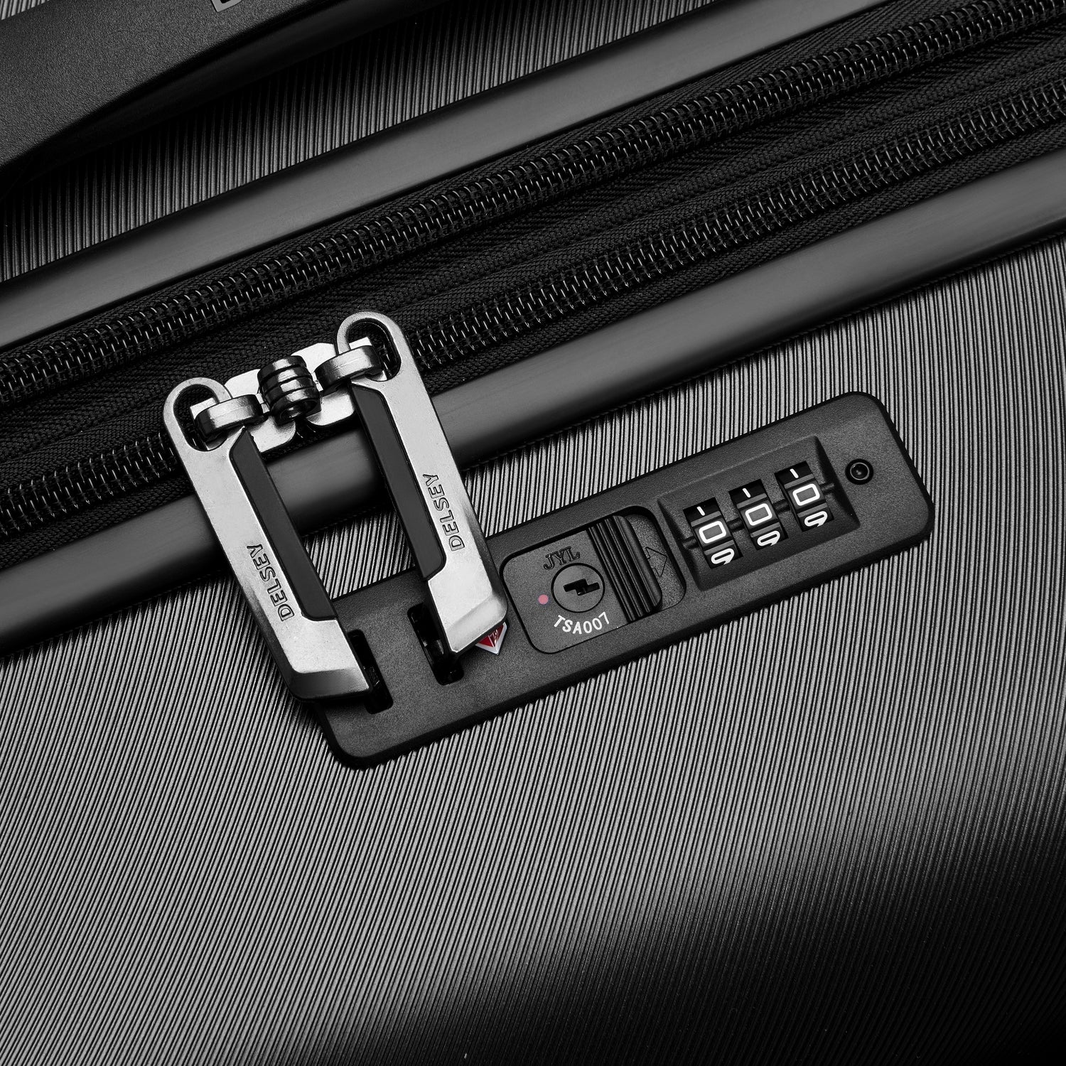 Delsey Air Armour 4 Wheel Expandable Suitcase - 77cm
