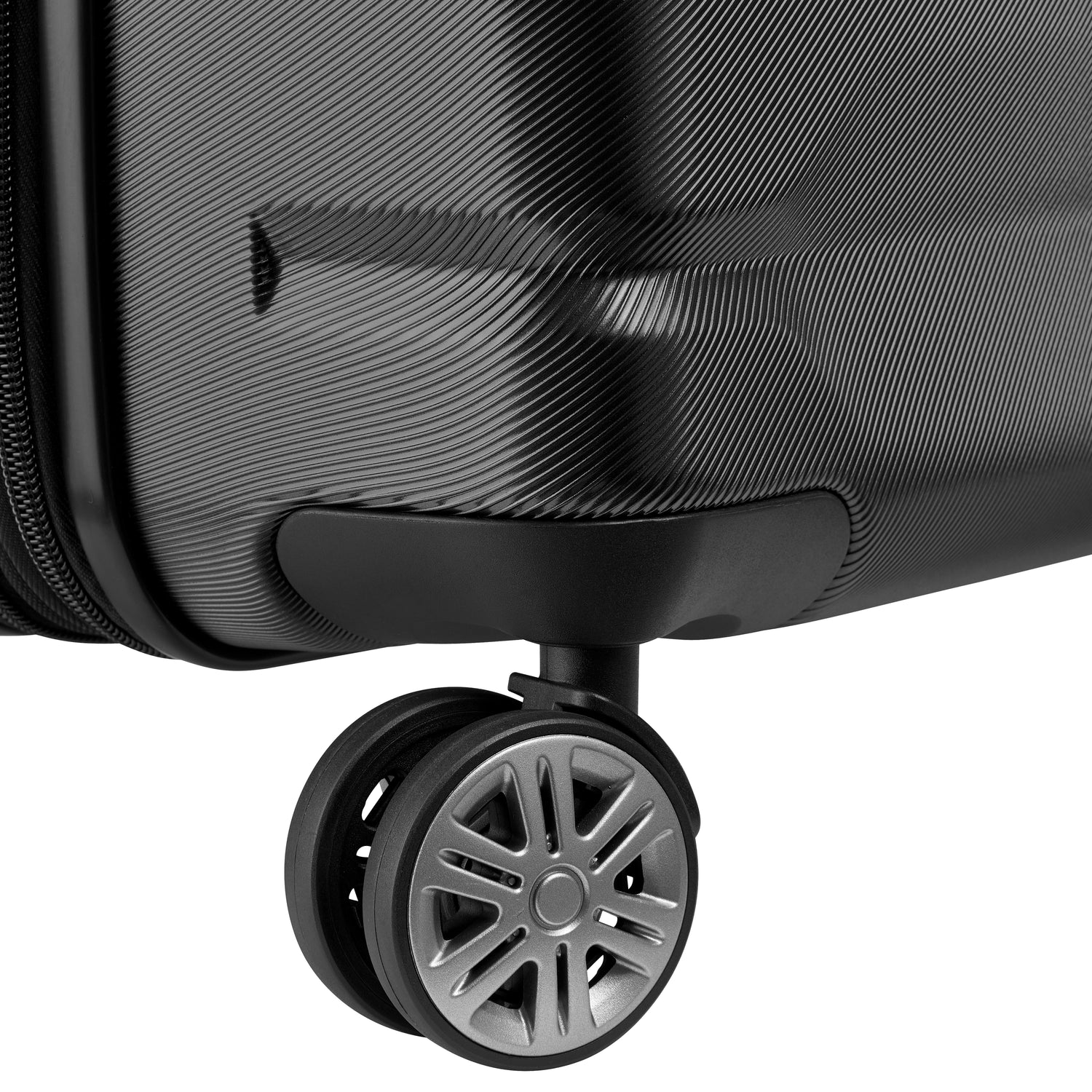 Delsey Air Armour 4 Wheel Expandable Suitcase - 77cm