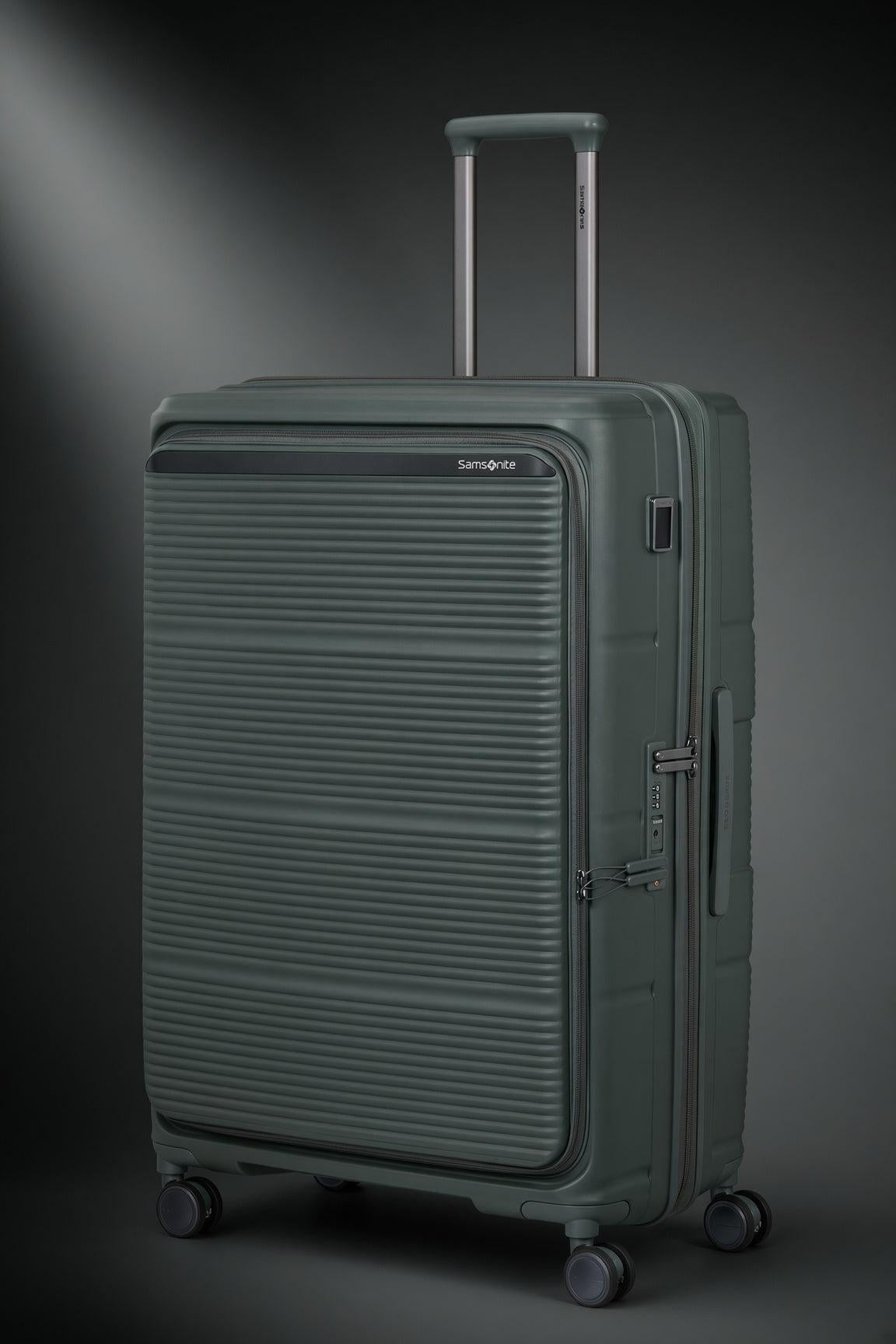Samsonite Paralux 81cm Expandable Spinner Suitcase